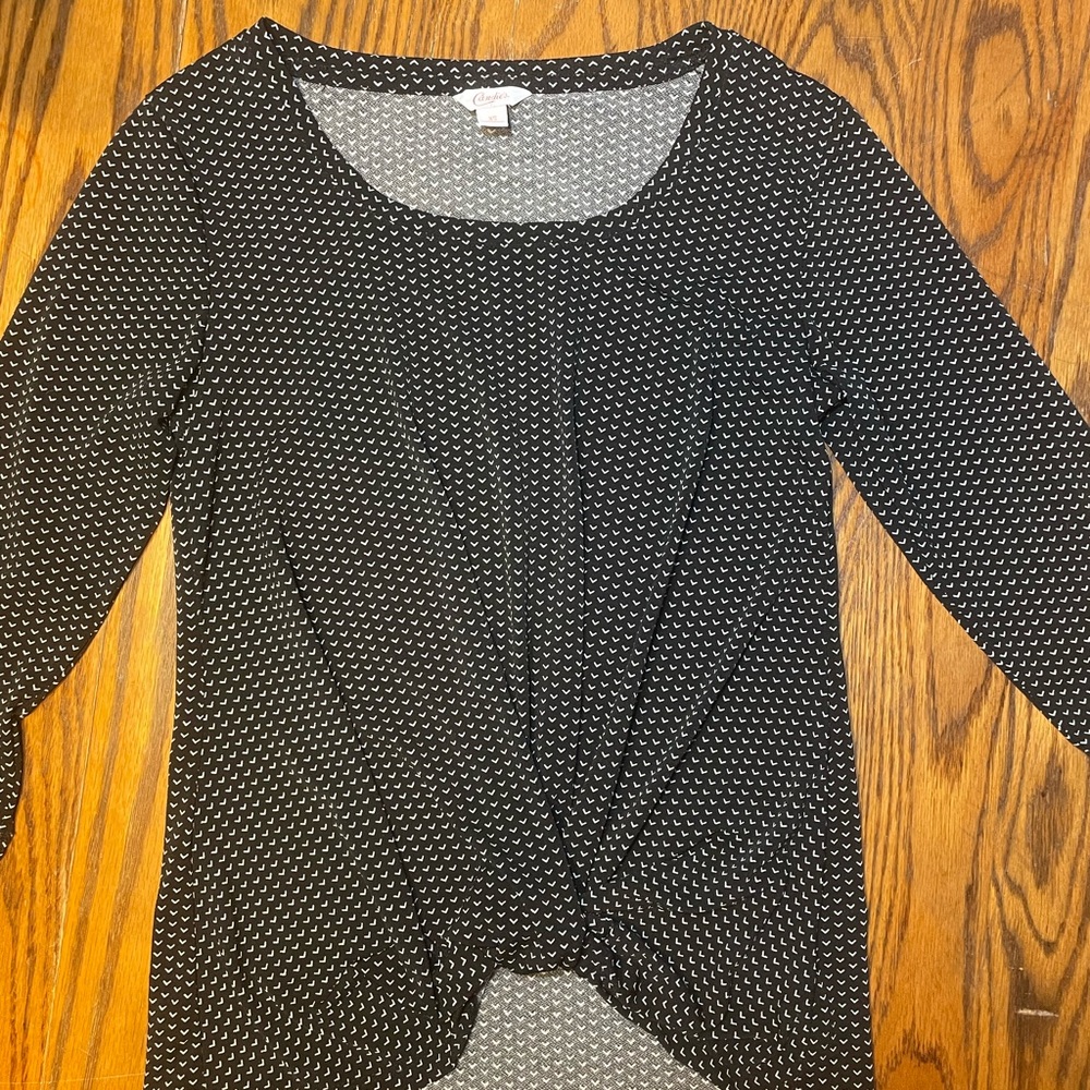 Candie’s super soft pullover top with tie front detail. Size XS. Worn once. EUC